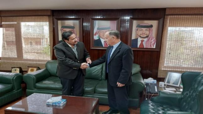 وزير المياه والري يستقبل نقيب المقاولين المهندس أيمن الخضيري