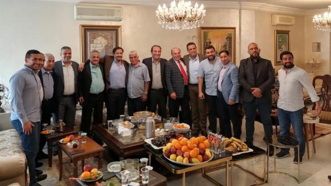 نقيب ومجلس نقابة المقاولين في منزل ” احمد يوسف الطراونه”