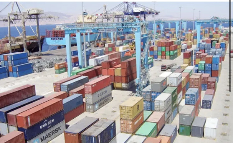 حركة نشطة في ميناء العقبة خلال عطلة العيد