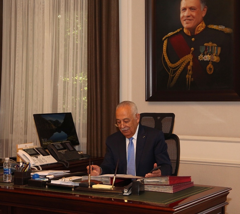 العيسوي ينقل تعازي الملك إلى الزعبي والخضير والعويدي والعبابنة والزيادة