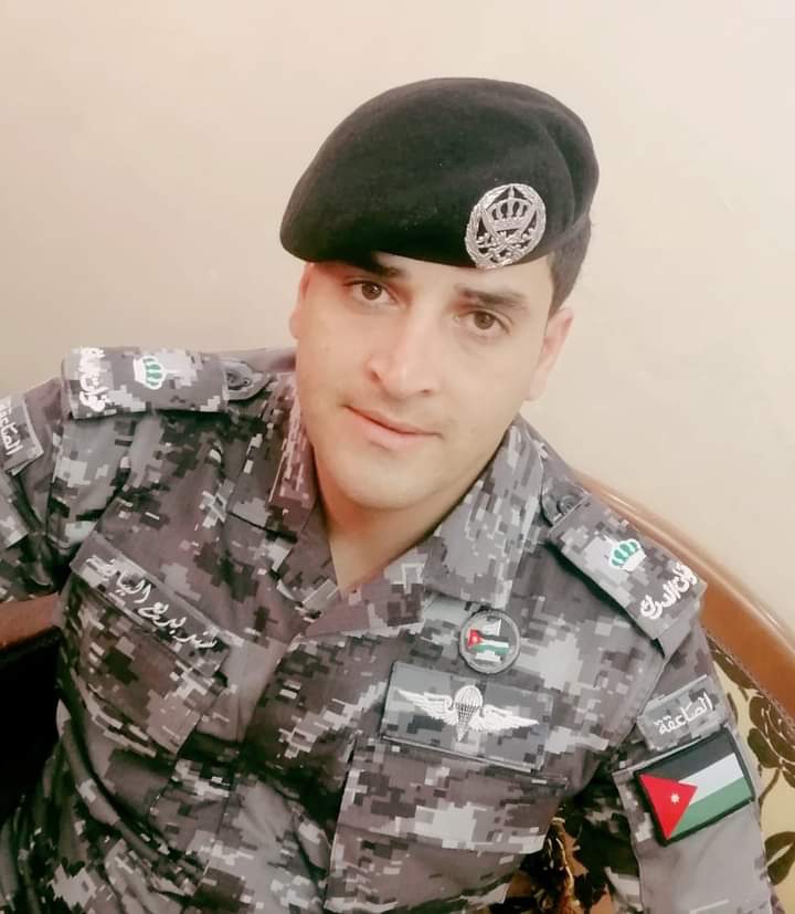 عمر عقيدات يهنئ الرائد سند البيايضة بمناسبة الترفيع