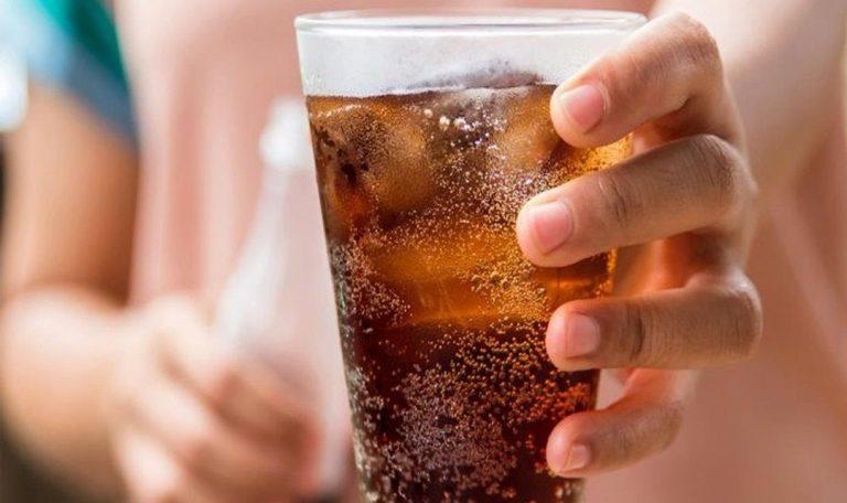 تحذير… تناول كوبين من المشروبات الغازية يومياً قد يسبب الوفاة