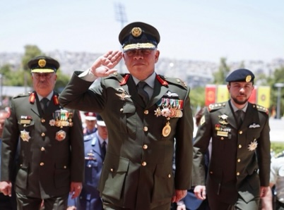 الملك يرعى احتفال القوات المسلحة بعيد الجلوس وذكرى الثورة العربية ويوم الجيش (صور)