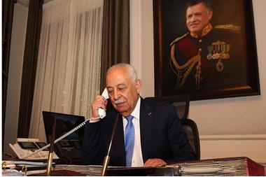 العيسوي ينقل تعازي الملك إلى مطر والقطيفان والصولحيين