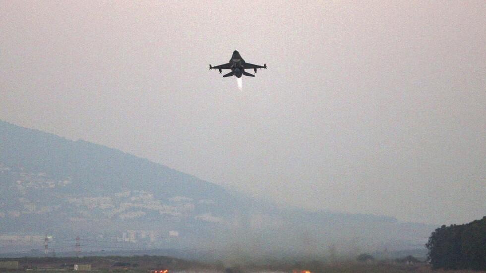 طائرة حربية إسرائيلية تخرق جدار الصوت جنوبي لبنان