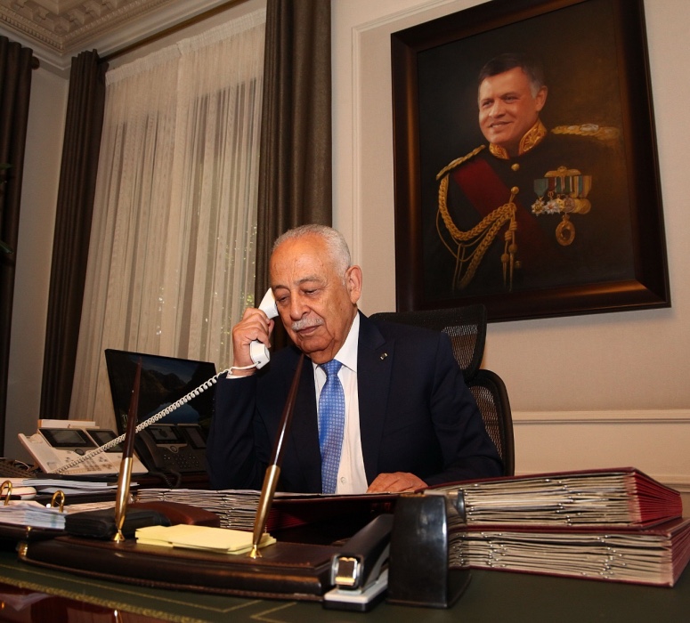 رئيس الديوان الملكي ينقل تعازي الملك إلى عشيرة العلاونة