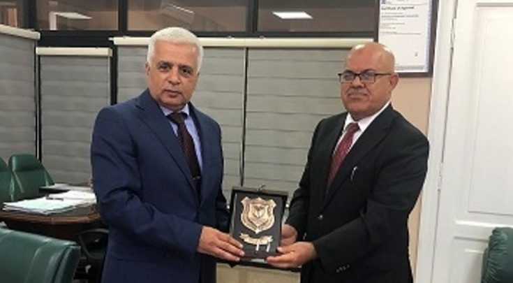 كلية العمارة والتصميم في عمان الأهلية تنظم محاضرة بعنوان “الاقتصاد بدلالة الألوان”