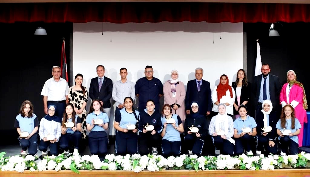 عمان الأهلية تختتم بمدارس الجامعة الأولى فعاليات ورشة صناعة الأفلام  