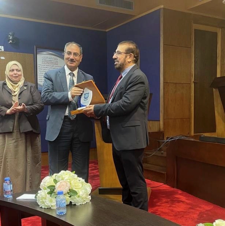 عمادة البحث العلمي في عمان الاهلية  تنظم محاضرة حول مفاهيم وطرق تقديم طلبات الدعم الخارجي للمشاريع البحثية