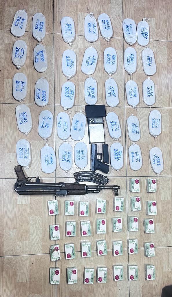 القبض على أحد أخطر موزعي المخدرات بعمان