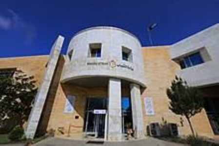 فتح بيوت ومعسكرات الشباب كمراكز إيواء بالأردن