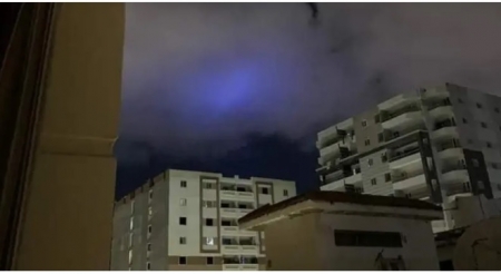 لون غريب يظهر في سماء الإسكندرية ويثير الذعر.. ما علاقته بالزلزال الأخير!؟