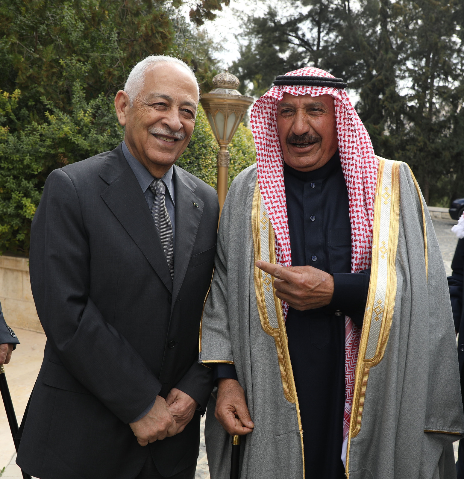 العيسوي يلتقي أعضاء مجلس قبيلة عباد