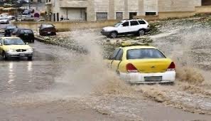 الأشـغال تحذر من الظروف الجوية السائدة وتدعو الى توخي الحيطة والحذر