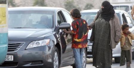 التنمية: 1245 دينارًا غلة متسولتين في العقبة والزرقاء