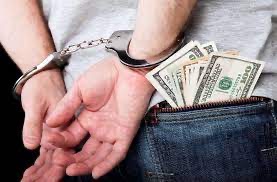 المحكمة تنظر بقضية تهمة رشوة بـ 8750 دينارا لموظف في الأمانة