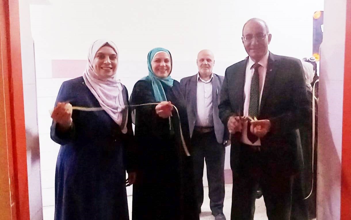 مدير تربية الزرقاء الاولى د. احمد العياصرة يفتتح مختبر قمرا التقني GMRAH في مدرسة زينب الاسدية الثانوية المختلطة .