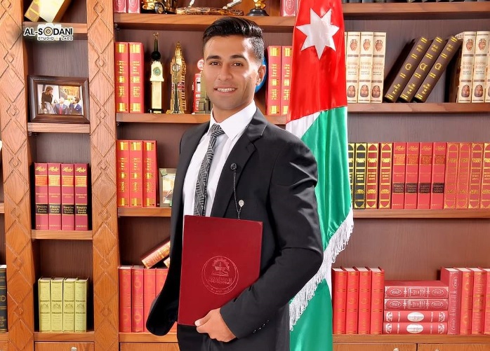 المستشار د. عماد الدين الصرايره يهنئ الكابتن هيثم فريحات