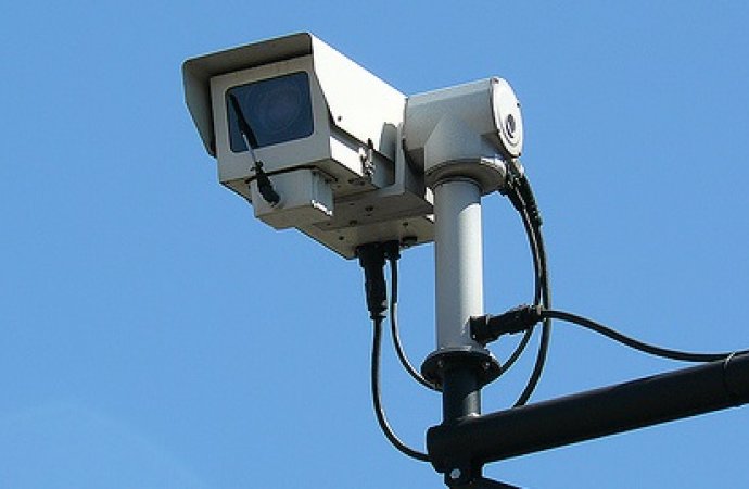 أمين عمان يكشف تفاصيل المراقبة الإلكترونية لشوارع العاصمة<br></br>