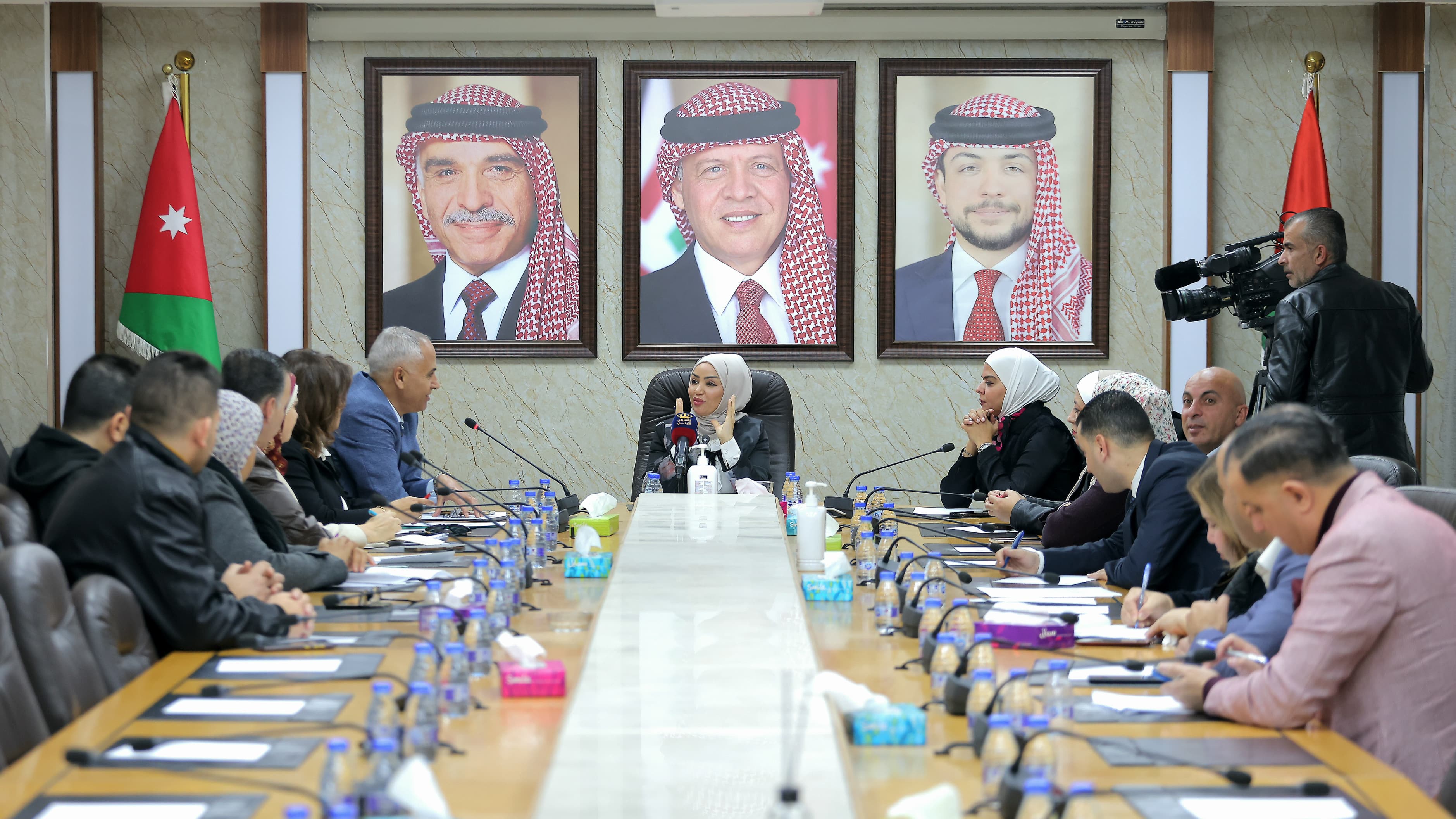 “الأسرة النيابية” تبحث بيئة العمل للنساء العاملات بالقطاع الزراعي