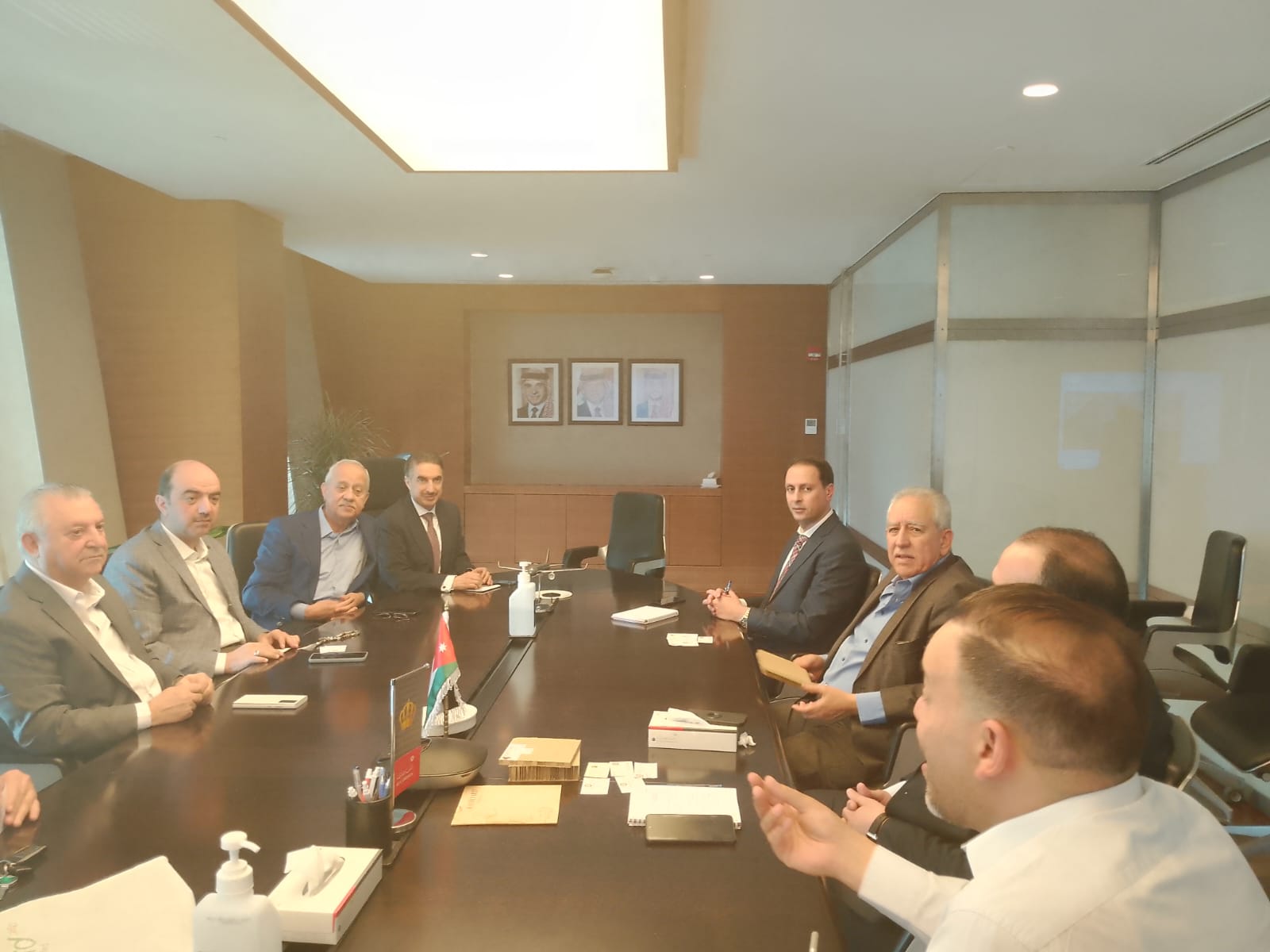 غرف الصناعة و”الملكية الاردنية” يبحثان تعزيز التعاون فيما يتعلق بشحن المنتجات الوطنية