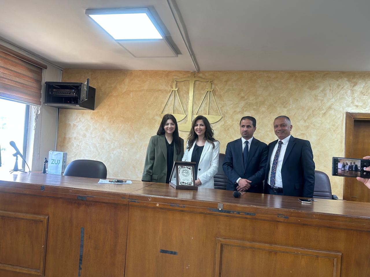 “الزيتونة” تعقد محاضرة توعوية حول حرية الملكية الفكرية