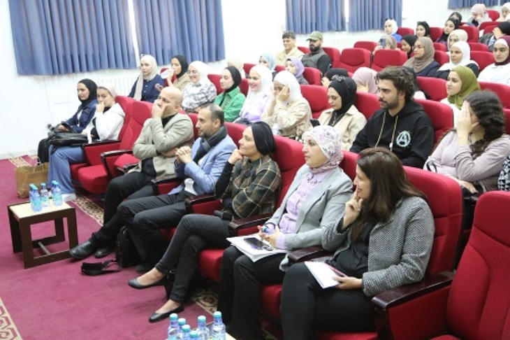 جامعة الزيتونة تستقبل الدكتورة كاثي هيكل من جامعة سانت لويس / بلجيكا