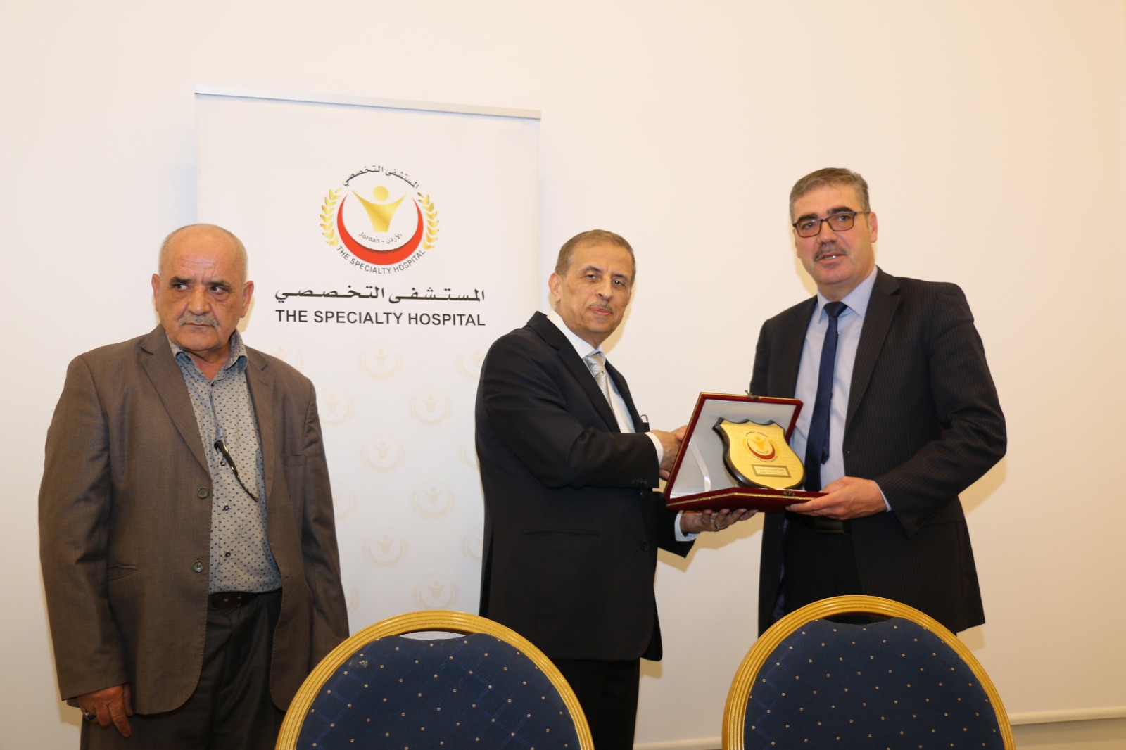 المستشفى التخصصي ينظم يوماً طبياً مجانياً في محافظة عجلون بالتعاون مع حزب تقدم