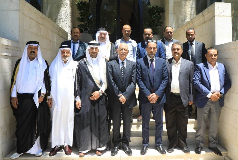 مندوبا عن الملك وولي العهد.. العيسوي يعزي قطينة ولدجر والعمري