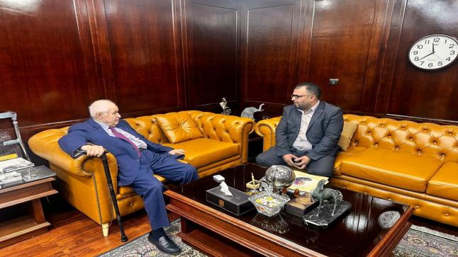 رجل الاعمال مشرف لحلوح العرابي يلتقي الدكتور طلال أبوغزاله