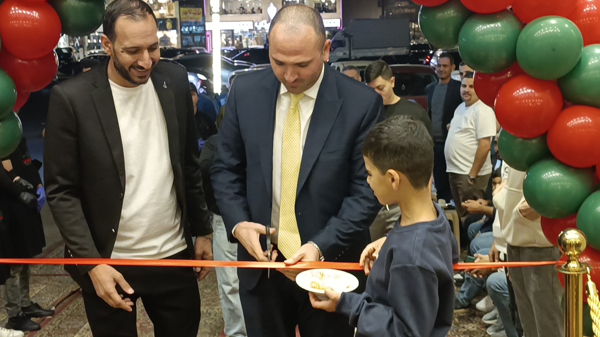 البشير يفتتح مطاعم جبال السروات في دابوق بالعاصمة عمان – صور وفيديو 