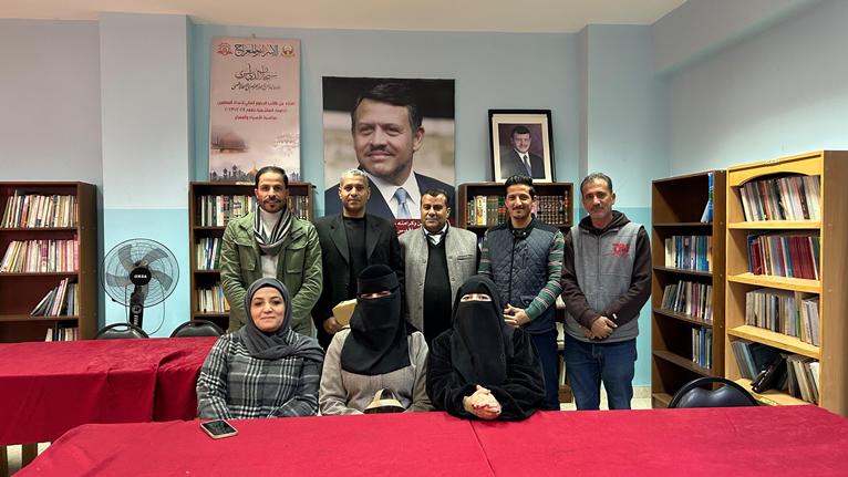 تحدي القراءة ينير عتمة الصمت في البادية “صور”