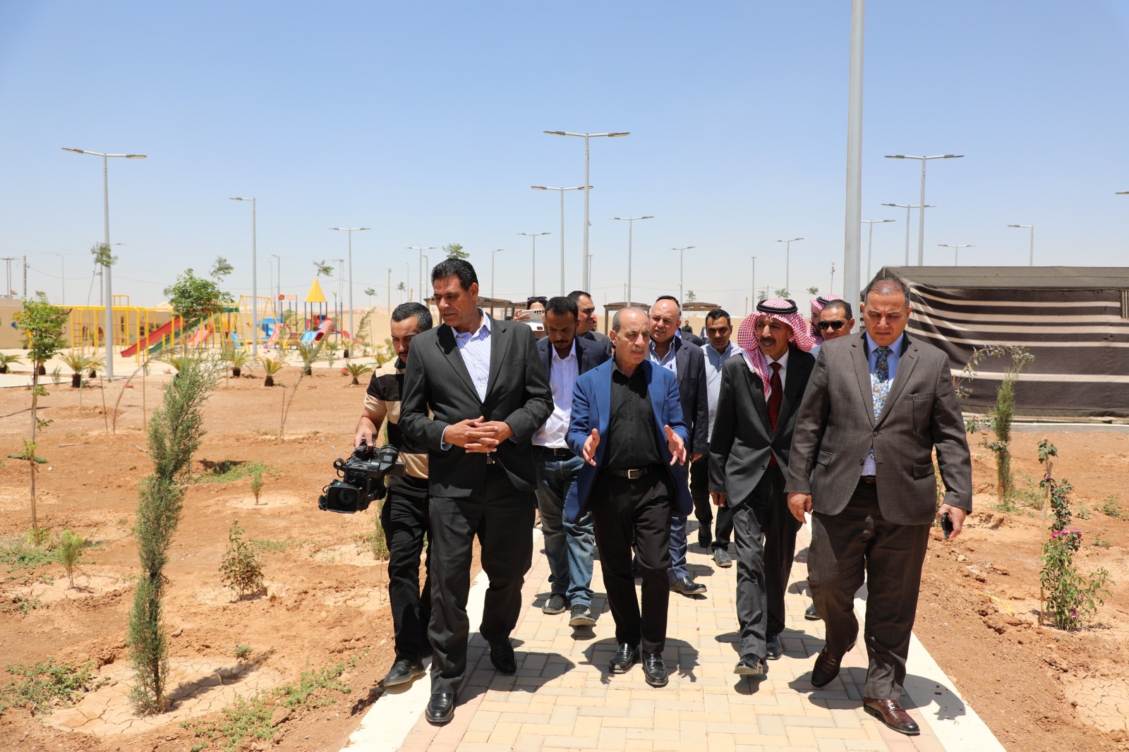 وزير الادارة المحلية يفتتح مبنى بلدية الحلابات الجديد وحديقة “الاستقلال” – صور