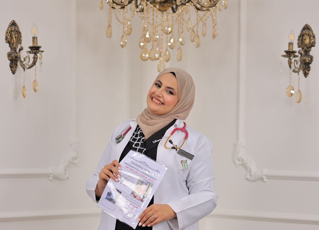 الدكتوره بيان إسماعيل محادين … مبارك التخرج 