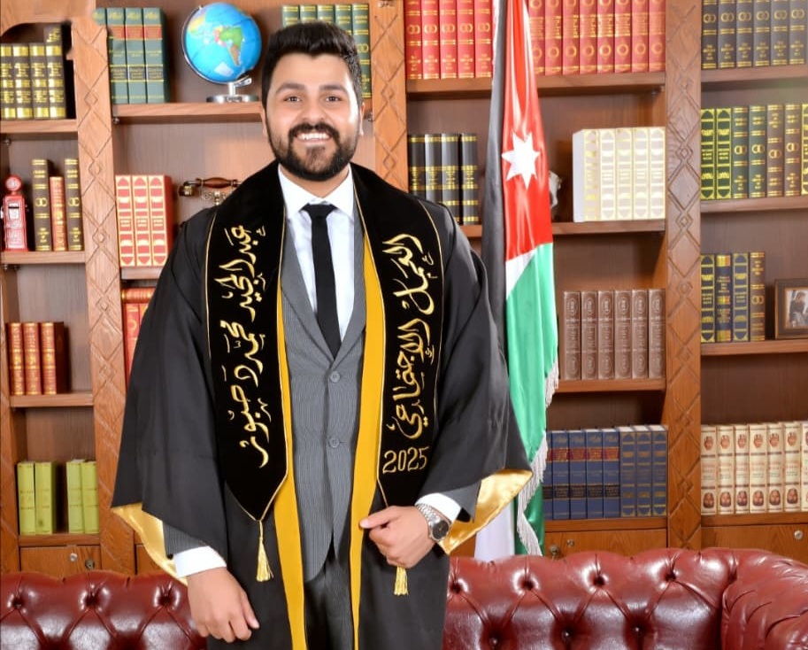 السيد عبد المجيد دحبور .. مبارك التخرج