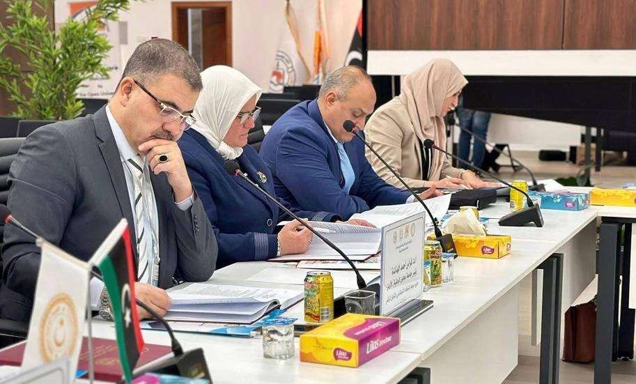 رئيس جامعة عجلون الوطنية يشارك في الاجتماع السنوي الثاني والعشرين لاتحاد الجامعات العربية في طرابلس