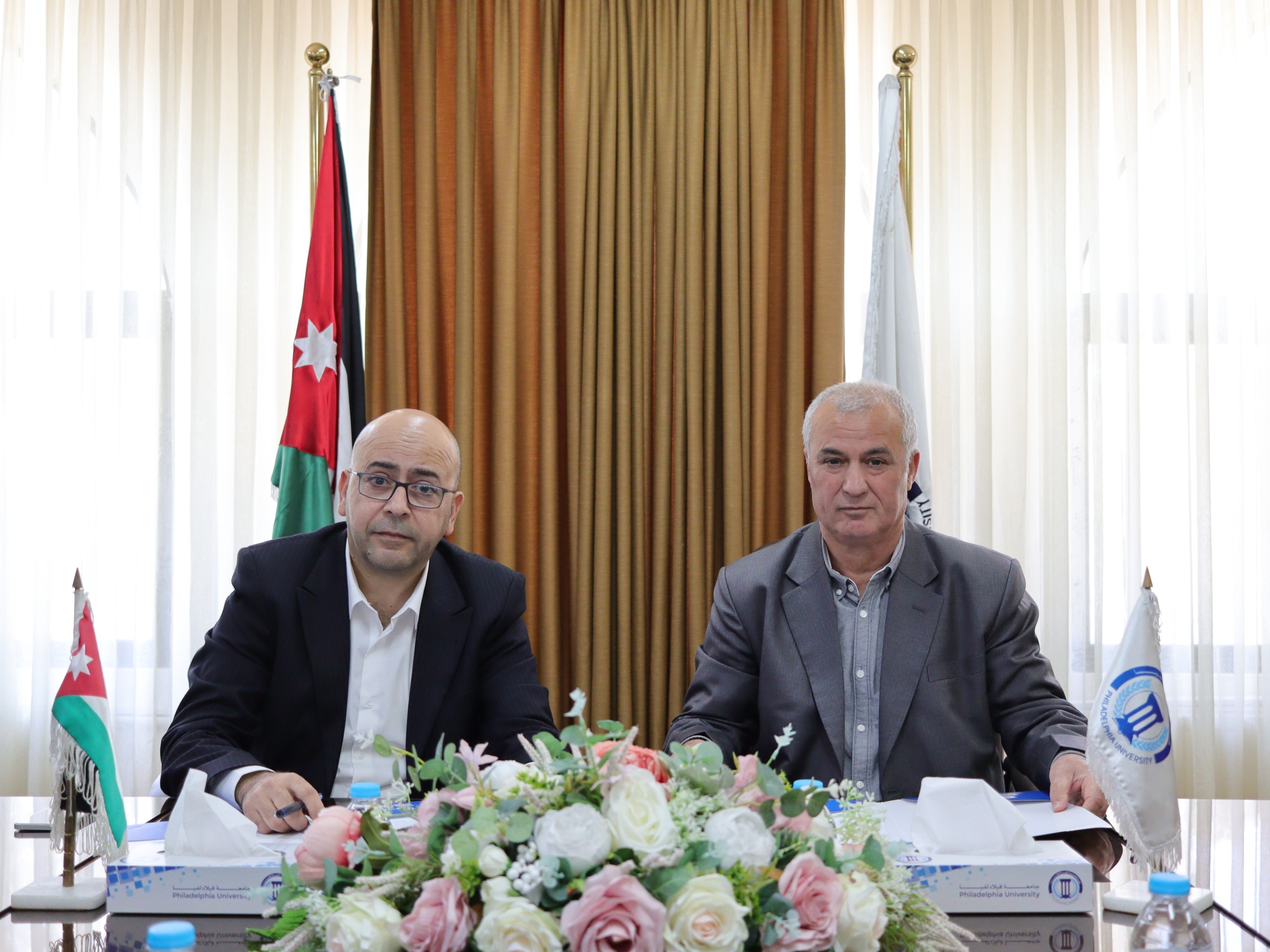 مذكرة تعاون بين جامعة فيلادلفيا والمدن الصناعية لربط مخرجات التعليم بسوق العمل.