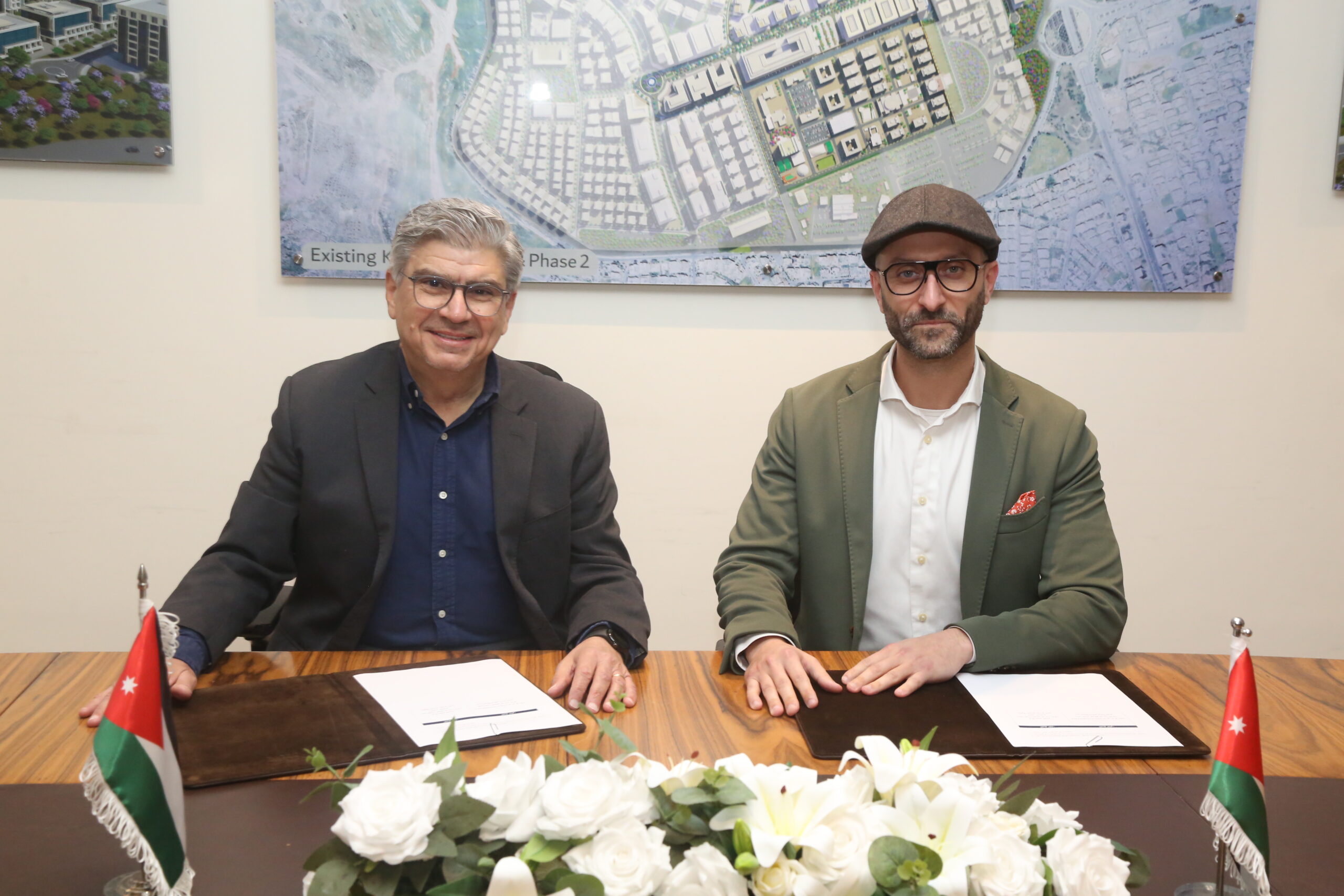 مجمع الملك الحسين للأعمال يوقع مذكرة تفاهم استراتيجية مع شركة أكسيمايند للانضمام كشريك في مبادرة “مسار 700” لدعم رواد الأعمال والابتكار الوطني